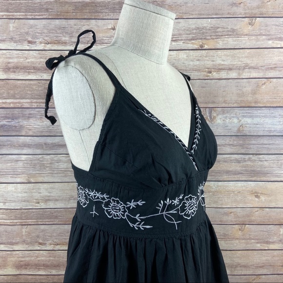 Hale Bob Tie Strap Fit & Flare Embroidered Black White Floral Mini Dress - Picture 5 of 12